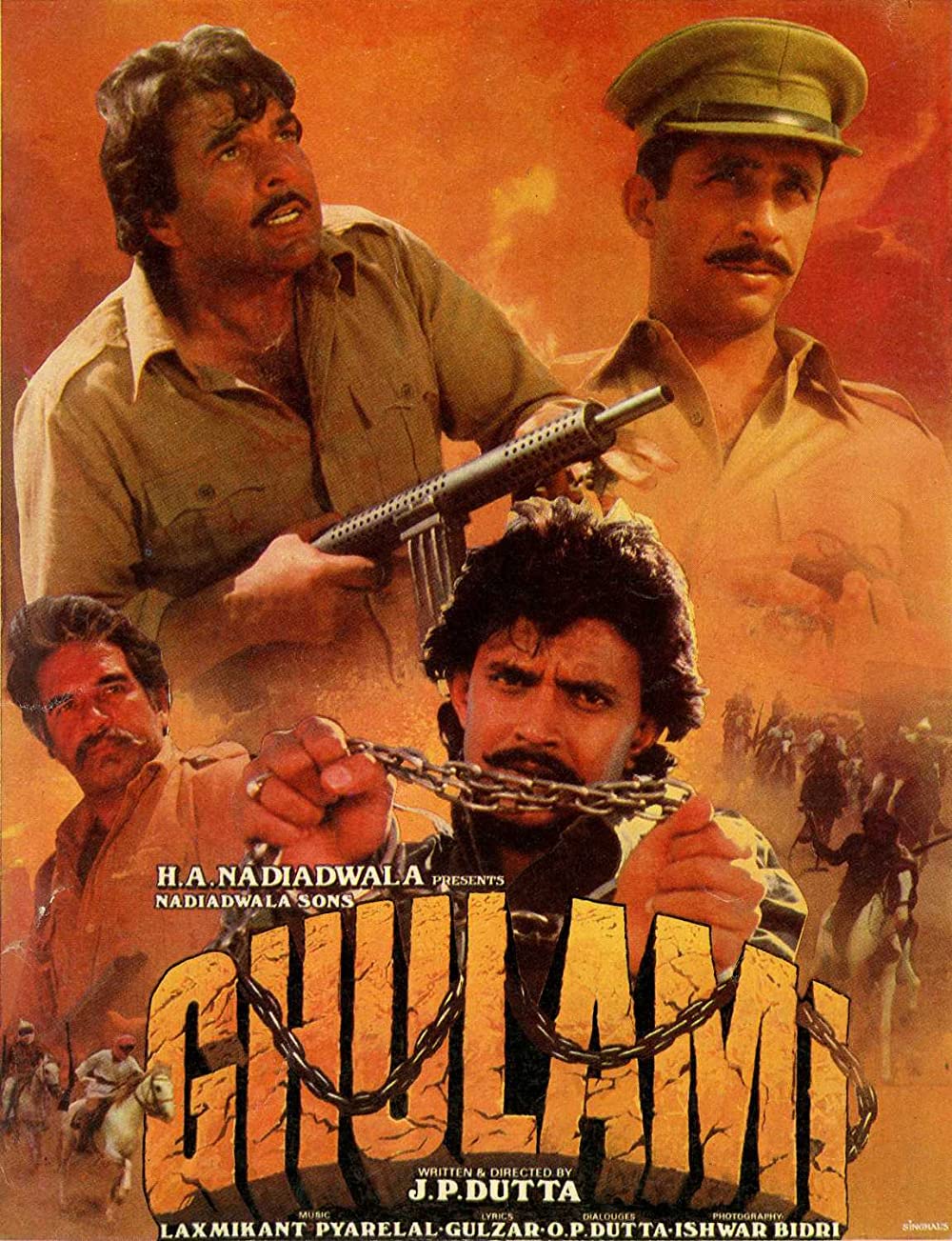 Ghulami 1985 18575 poster.jpg